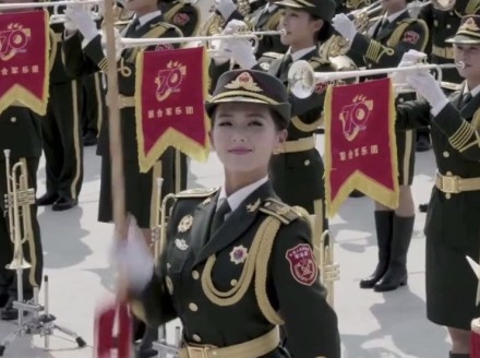 祖国70周年生日快乐！阅兵式上小哥哥小姐姐颜值太高